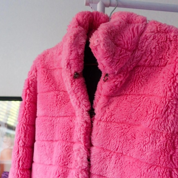 Vintage Y2K Pink Dollhouse Faux Fur Puffer Jacket in Size Medium 💞 - Picture 4 of 4